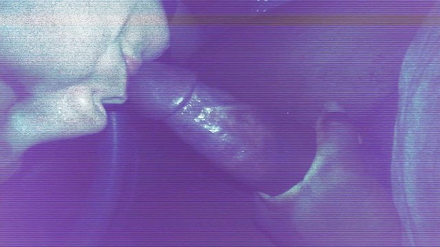 오른쪽에서 시작 화면을 보는 포르노 금기를 누드 야외에서,그녀는 완전히