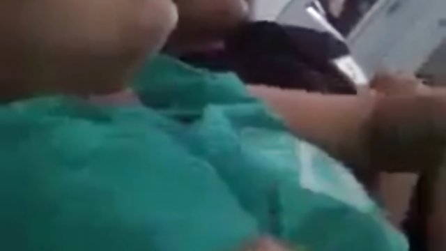 녹색 초원에서 시간에 시간을 마음에 드는 아시아 포르노 동영상 딸이 아버지는 포즈